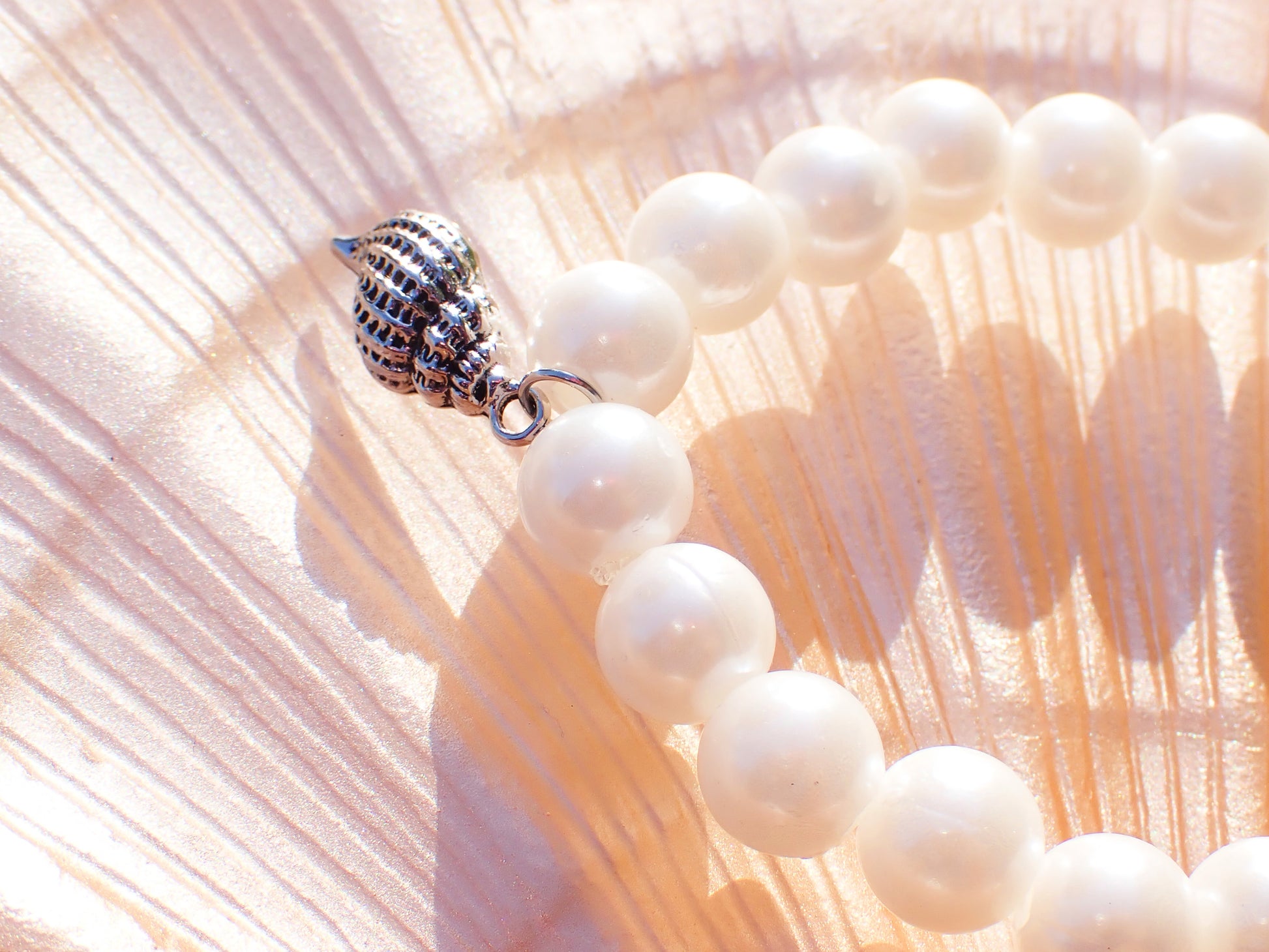 Seashell dainty Charm Beaded Bracelet
