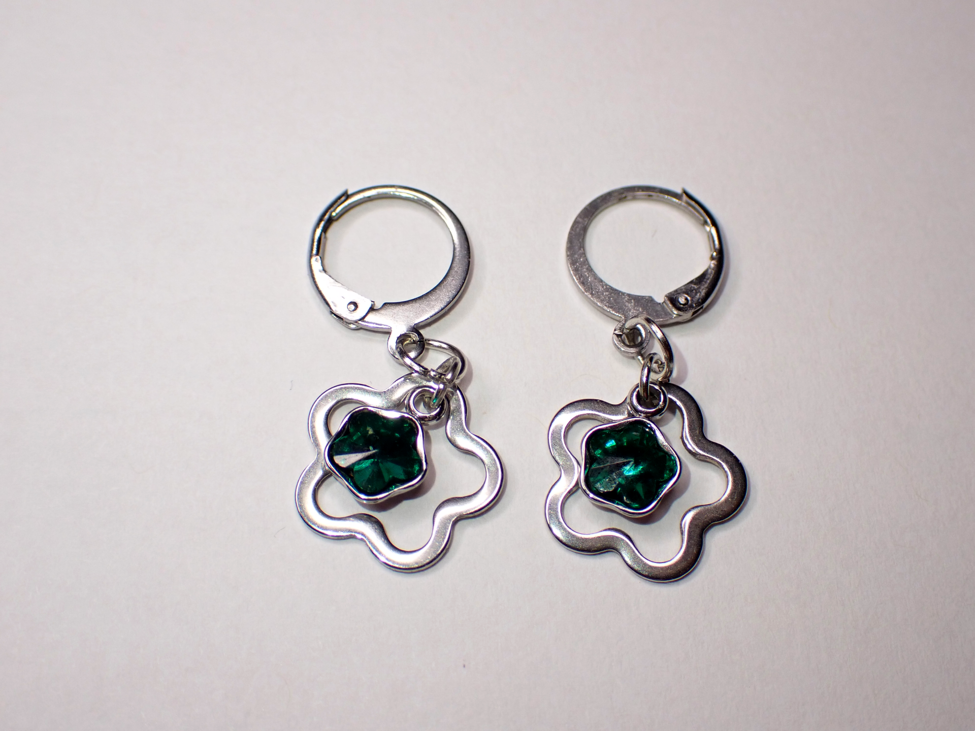 Emerald Green Star Crystal Earrings