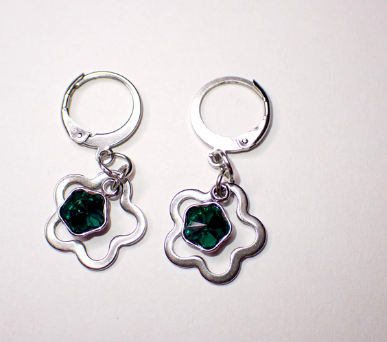 Emerald Green Star Crystal Earrings