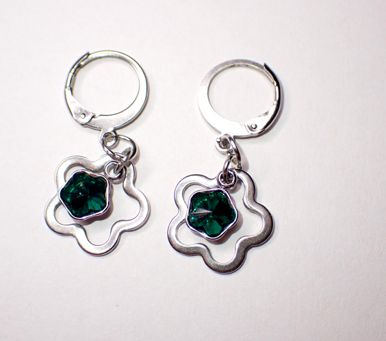 Emerald Green Star Crystal Earrings